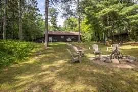 Lakeside Cabin - Motel in Hayward, Wisconsin